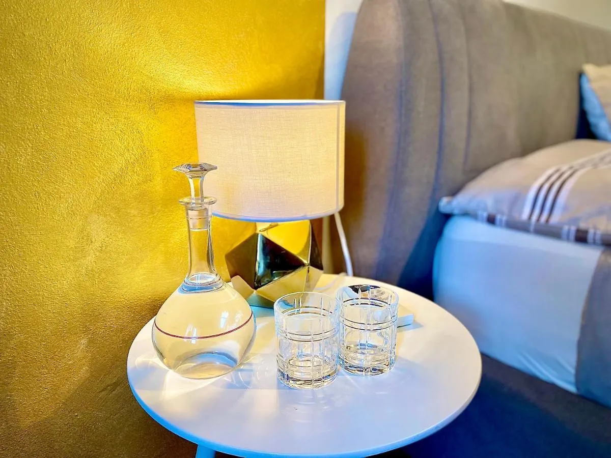 Golden Suite Marta Malpensa Milano-Laghi Busto Arsizio 0*,  Italia